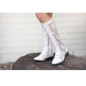 Trish Scully White Gramercy Boot Size 9 Girls